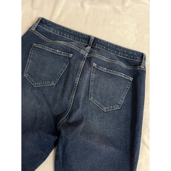 Torrid jeans size 14S buttton closure distressed with hole - Picture 2 of 9